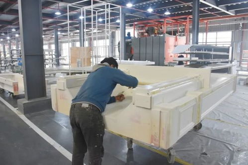 你常逛的化妝品專柜，或許都是金山這家工廠設計的